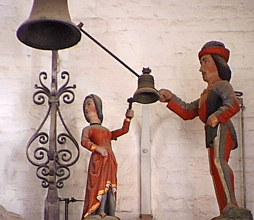 Kirsten Kimers og Peer Døver, som holder styr på tiden i Roskilde Domkirke. 